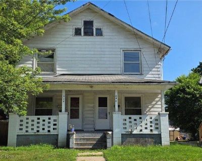 Warren OH 44485. SUMMARY: Discover an opportunity with this Warren house for rent and available for $1,000 /Monthly. This could be your next ideal home or a smart investment. More details await. Each unit features 3 bedrooms, 1 full bath, living and dining rooms, and a kitchen. Basement has separate utilities and private (adsbygoogle = window.adsbygoogle || []).push({}); laundry for each tenant...