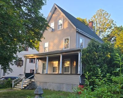 5 Bedroom 1BA 1956 ft Single Family House For Sale in Stoneham, MA