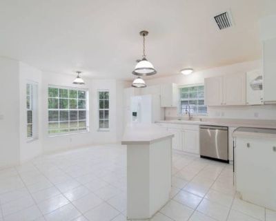 3 Bedroom 2.5BA 2275 ft Pet-Friendly Apartment For Rent in Jupiter Farms, FL