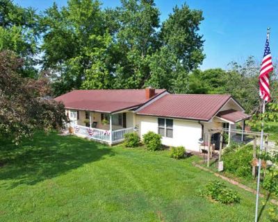 4 Bedroom 3BA 1728 ft Single Family Home For Sale in METROPOLIS, IL