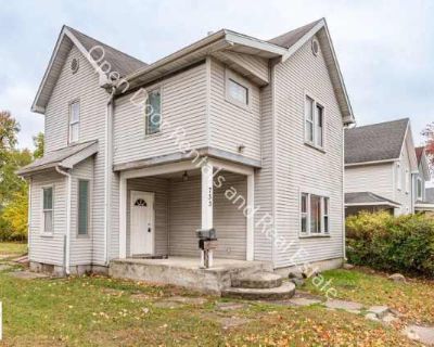 733 3rd St. image_url. Patio / balcony Pet friendly Parking Recently renovated Air conditioning Ceiling fan Unit Amenities air conditioning ceiling fan oven patio / balcony range refrigerator recently renovated Property Amenities cats allowed dogs allowed pet friendly concierge parking. Pets allowed. 2 Bedroom. 1 Bathroom. 1024 ft