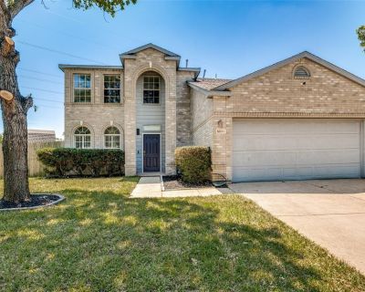 4 Bedroom 3BA 2740 ft Single Family House For Sale in Grand Prairie, TX