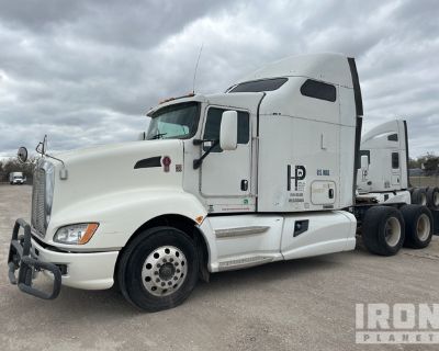2013 Kenworth T660 6x4 T/A Sleeper Truck Tractor