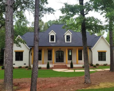 5 Bedroom 5BA 6300 ft Single Family Home For Sale in North Augusta, SC