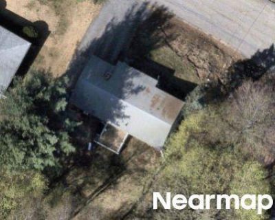 2 Bed 1.0 Bath Preforeclosure Property in Leominster, MA 01453 - Aloe Dr