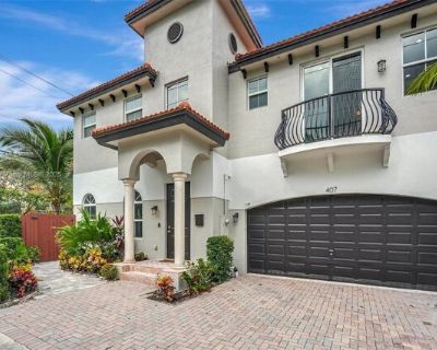 407 SW 17th St Unit 407. Fully remodeled townhome for rent in the heart of Fort Lauderdale. Featuring 4 bedrooms and 4 full bathrooms, this home offers an abundance of comfort, style and convenience. Excellent floorplan with one bedroom/full bathroom on the ground level, and 3 ensuite bedrooms, each with large walk-in closets on the second floor. The kitchen boasts granite counter tops, stainle...