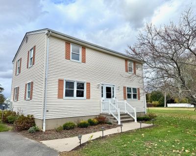 2 Bedroom 1BA 964 ft House For Rent in East Lyme, CT