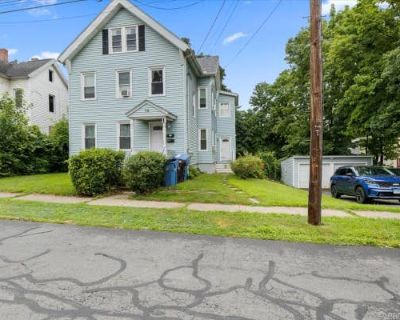 4 Bedroom 2BA 2184 ft Multi Family Home For Sale in NEW BRITAIN, CT