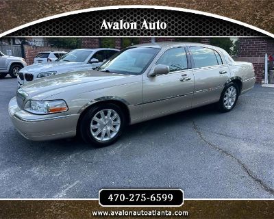 2011 Lincoln Town Car Signature Limited
