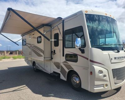 2017 Winnebago Sunstar LX 27N