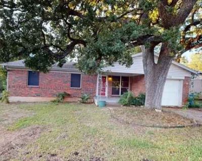 3 Bedroom 1.5BA 1104 ft Pet-Friendly Apartment For Rent in Copperas Cove, TX