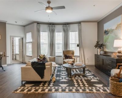 Lomo Alto Dr Apt,highland Park, Flat For Rent