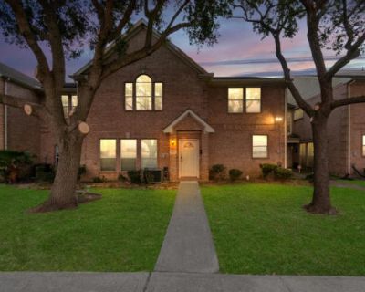 3 Bedroom 3BA 1955 ft Condo For Sale in LA PORTE, TX