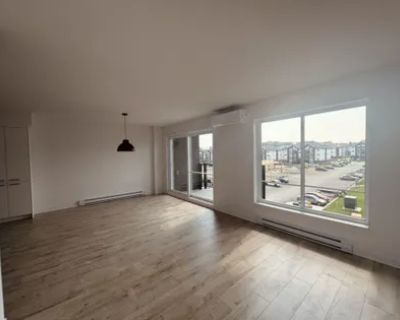 5 Bedroom 1163 ft Apartment For Rent in Saint-J r me, QC