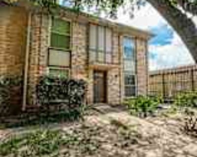 4 Bedroom 2BA 2464 ft² Pet-Friendly House For Rent in Houston, TX 14736 Perthshire Rd unit F