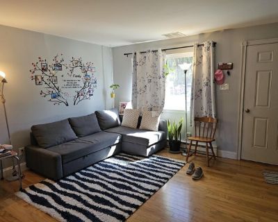 616 Portland St Unit 53. Be home for the holidays with your pets for no extra fees. Fabulous condo has on-site laundry, plenty of green space and is nestled away while still being near major routes, shopping and schools. Short commutes to Dover and Portsmouth! Your rent includes nearly everything... water, sewer, hot water, trash, landscaping, snow removal, building maintenance, and even exteri...