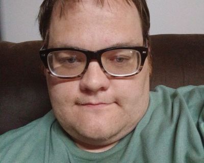 Ryan - Needs an Apartment on iROOMit or a Room