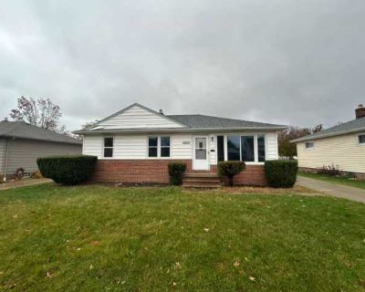 Looking for a place that actually feels like home (without breaking the bank)? This 3 bed / 1 bath in Eastlake is exactly that!. image_url. Pet friendly Property Amenities cats allowed dogs allowed. Pets allowed. 3 Bedroom. 1 Bathroom. 1064 ft