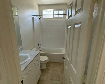 Available on: now. Unfurnished. Parking available * Internet included * LGBTQ+ friendly Ray will require background checks for this room Learn more. For rent: a room in a newly constructed home in Montclair, sharing a bathroom with one roommate. Located 6 miles from Cal Poly Pomona and Claremont College, this room is available for $700 per month with utilities included, high speed internet. Bat...