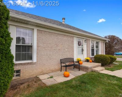 2 Bedroom 1BA 800 ft Condo For Sale in Brownstown, MI