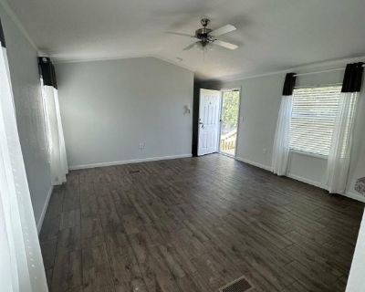 3 Bedroom 2BA 1216 ft Mobile Home For Rent in Independence, MO