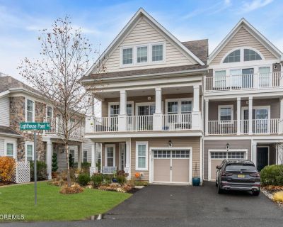 3 Bedroom 3BA 2684 ft Condo For Sale in Highlands, NJ