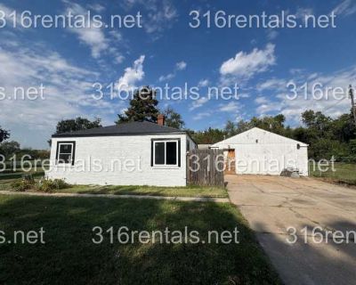 3 Bedroom 1BA 1057 ft Apartment For Rent in Newton, KS