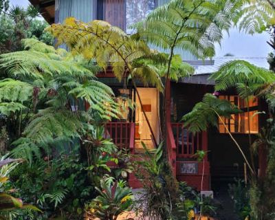 3 Bedroom 2BA 1456 ft Furnished Apartment For Rent in Hawaii County, HI