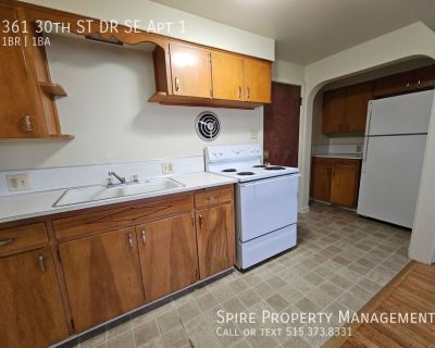 1 Bedroom 1BA Pet-Friendly Single-family home For Rent in Cedar Rapids, IA