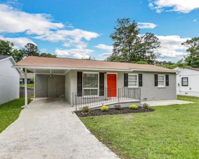 Lease term: Minimum 6 Months. $1630/month 1/2 Month Security Deposit. Furnished Rental. This residence is located within Pravela, a carefully designed rental home community. Pravela features a selection of 3 to 6-bedroom homes that combine stylish design with high-end finishes. Each home is equipped with granite countertops, stainless steel appliances, recessed LED lighting, and large kitchen i...