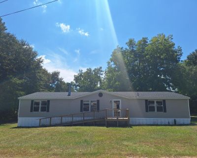 3 Bedroom 2BA 2077 ft House For Rent in Graceville, FL