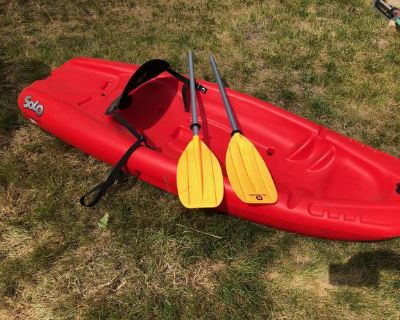Pelican Solo youth kayak with backrest and oar