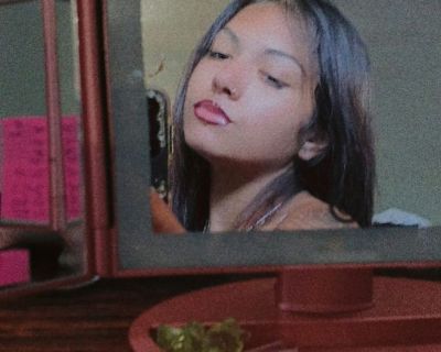 Bella - Needs a Townhouse on iROOMit or a Room