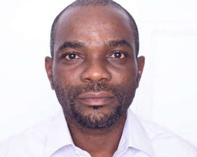 OYETUNJI - Needs an Apartment on iROOMit or a Room