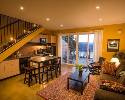 Gorgeous Furn Townhome, short term