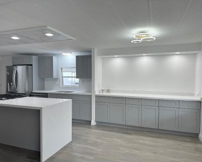 2 Bedroom 2BA 1272 ft Mobile Home For Sale in Dania Beach, FL