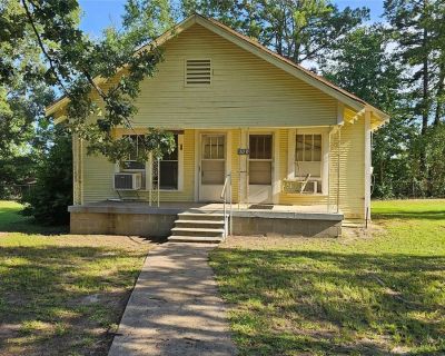 4 Bedroom 1BA 1475 ft² Residential For Sale in Linden, TX