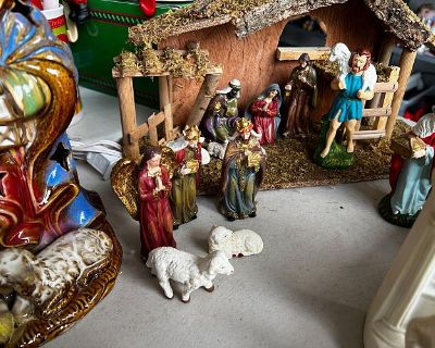 Christmas, Disney, Lighthouses & Vintage Collectibles