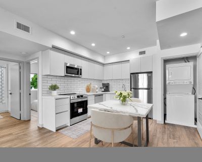 1240 Magnolia Ave. **Modern 1 Bed, 1 Bath with Washer/Dryer & Parking Brand New!** *Condo-Style Welcome to 1240 Magnolia Ave, where style, comfort, and convenience come together in this beautifully designed 1-bedroom, 1-bathroom apartment. Be the first to live in this brand new unit featuring a sleek modern design, high-quality finishes, and a spacious layout that s perfect for relaxing or ente...