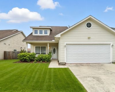 10123 Sweet Olive Way. Property for Rent in Tomball, TX for $2,100 with 4 bedrooms and 2 full baths, 1 half bath. This 2,236 square foot property was built in 2006 on a lot size of 0.1436.. Welcome to 10123 Sweet Olive Way! This charming 4-bedroom, 2.5-bath home in Sugarberry Place offers comfort, style, and convenience with easy access to Grand Parkway 99. The inviting entry leads into a brigh...