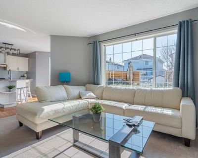 3 beds 2 bath house vacation rental in Calgary, AB