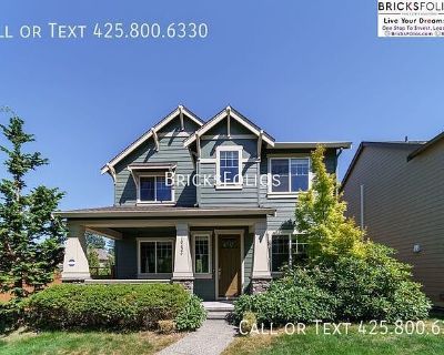 3 Bedroom 3BA 2510 ft Pet-Friendly Single Family Home For Rent in Redmond, WA