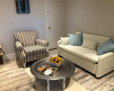 1 Bedroom 1BA 544 ft Apartment For Rent in Westhampton Beach, NY