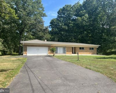 3 Bedroom 2BA 2213 ft Apartment For Rent in Williamstown, NJ