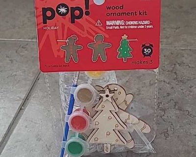 NIP, Wood Ornament Kit. No Smoke/No Pets.