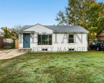 2 Bedroom 1BA 1650 ft Pet-Friendly Apartment For Rent in Wichita, KS