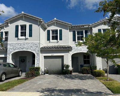 3 Bedroom 2BA 1697 ft Townhouse For Rent in Homestead, FL
