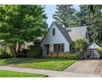 3 Bedroom 2BA 2396 ft Pet-Friendly Single Family Home For Sale in PORTLAND, OR