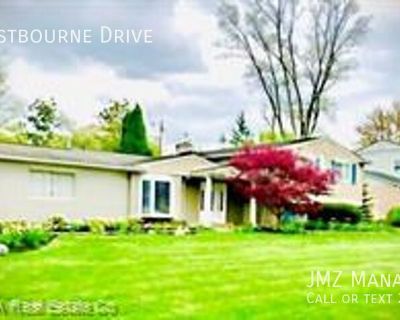 4 Bedroom 3BA 2402 ft Single-family home For Rent in Troy, MI