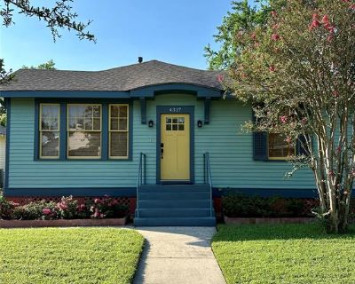 3 Bedroom 2BA 1411 ft Single Family Detached House For Rent in Galveston, TX